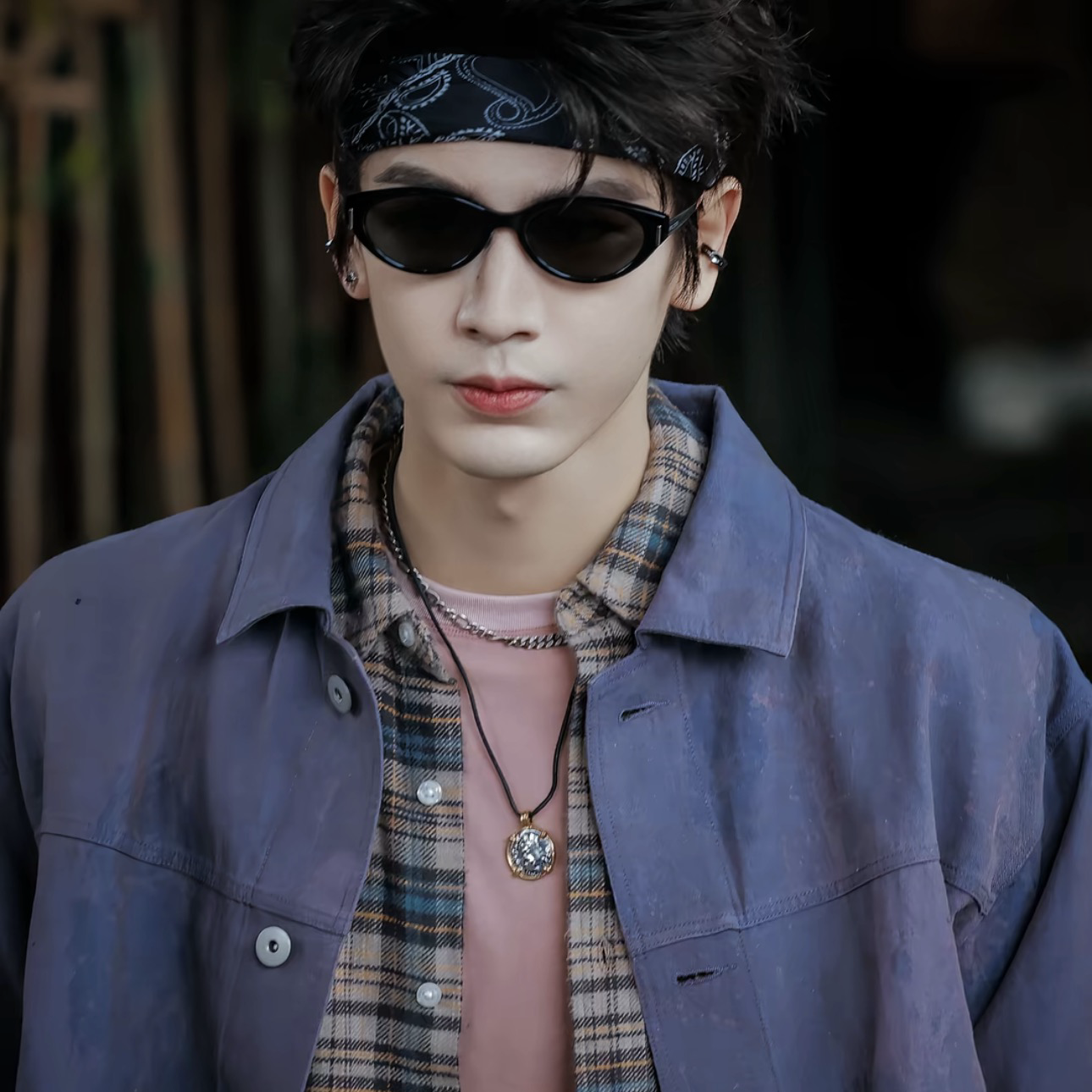 Behind-the-scenes cut of Zhang Linghe