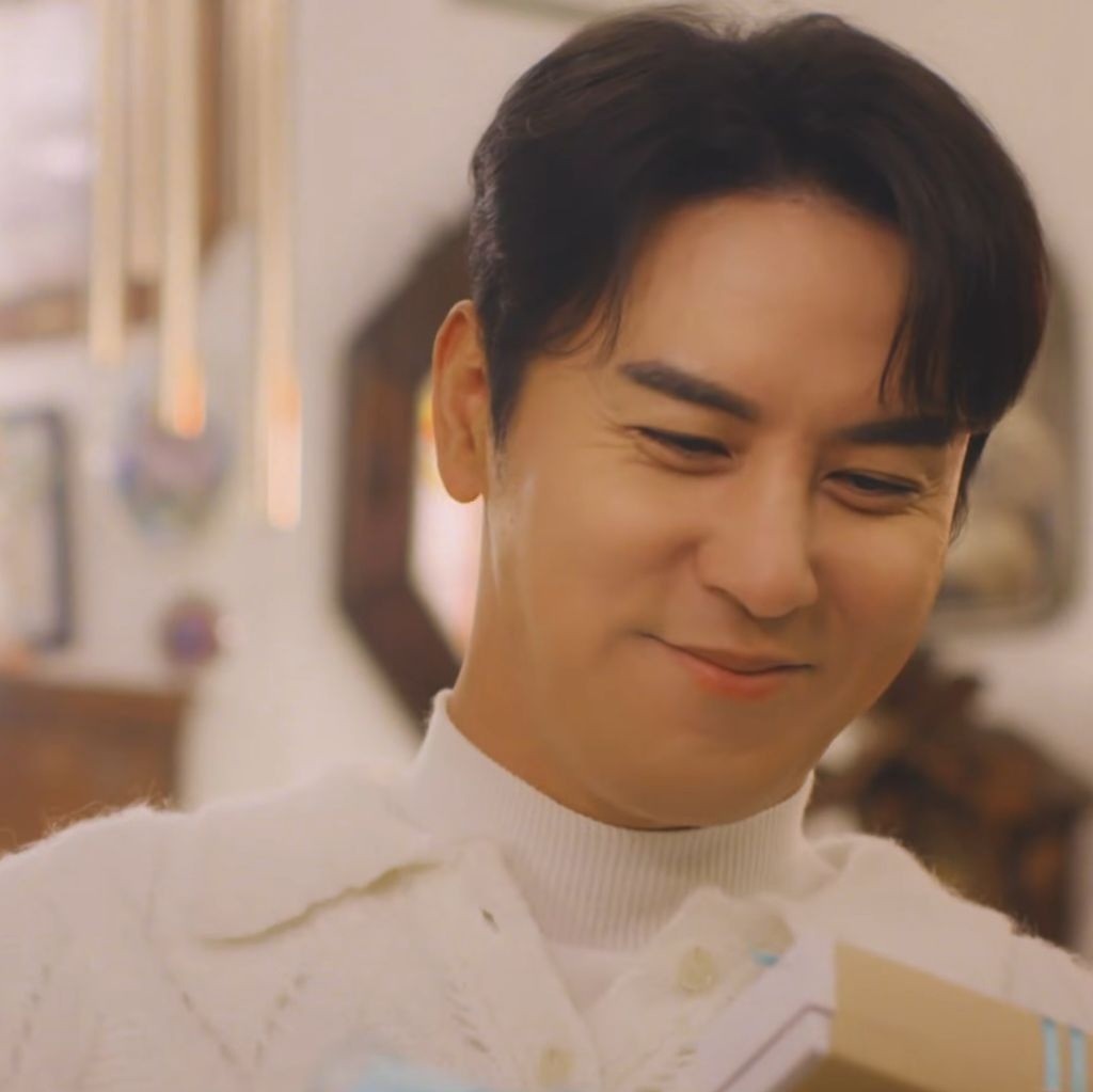 チャン・ミンホの最近の活動ショット