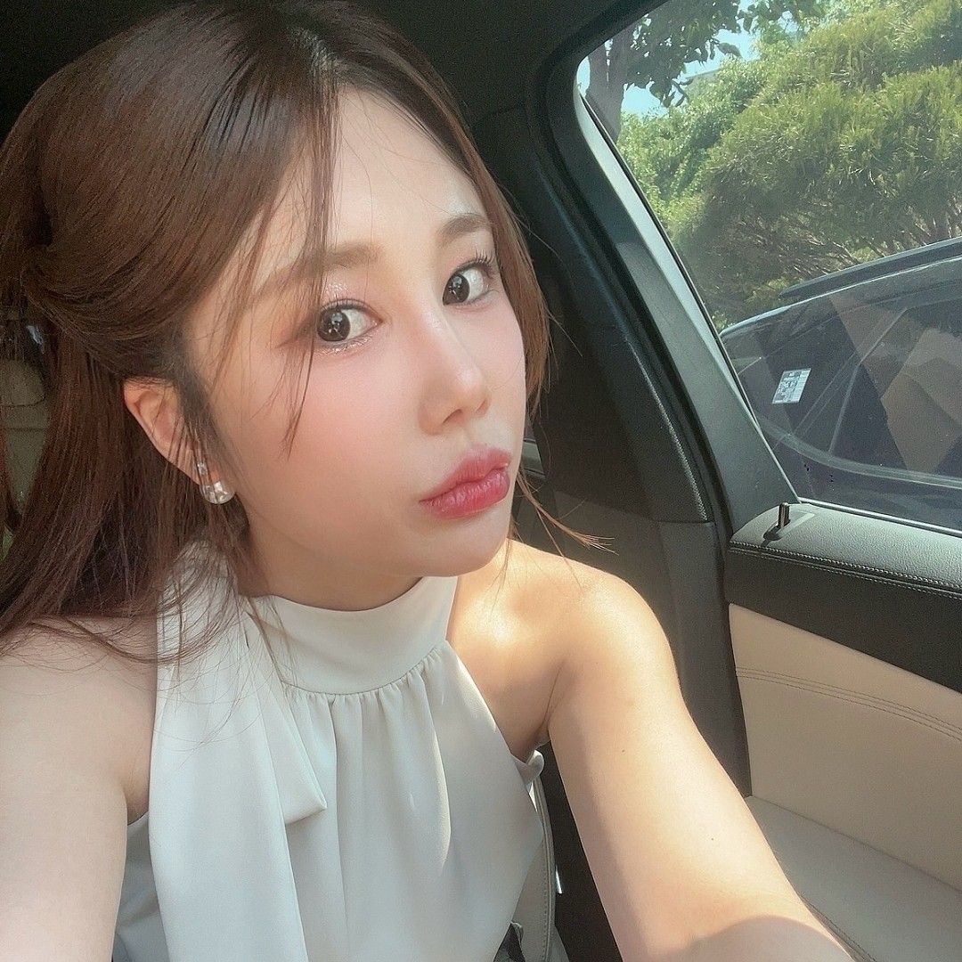 Cuplikan di balik layar dari Kim Soyou