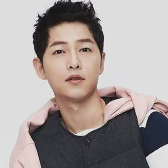 ソン・ジュンギの最近の活動ショット