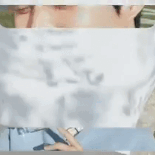 Behind-the-scenes cut of Kim Seonho