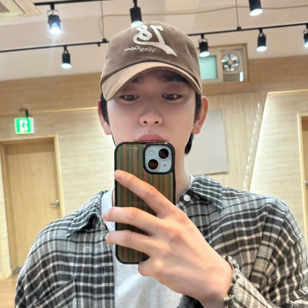 パク・ジニョンのビハインドカット