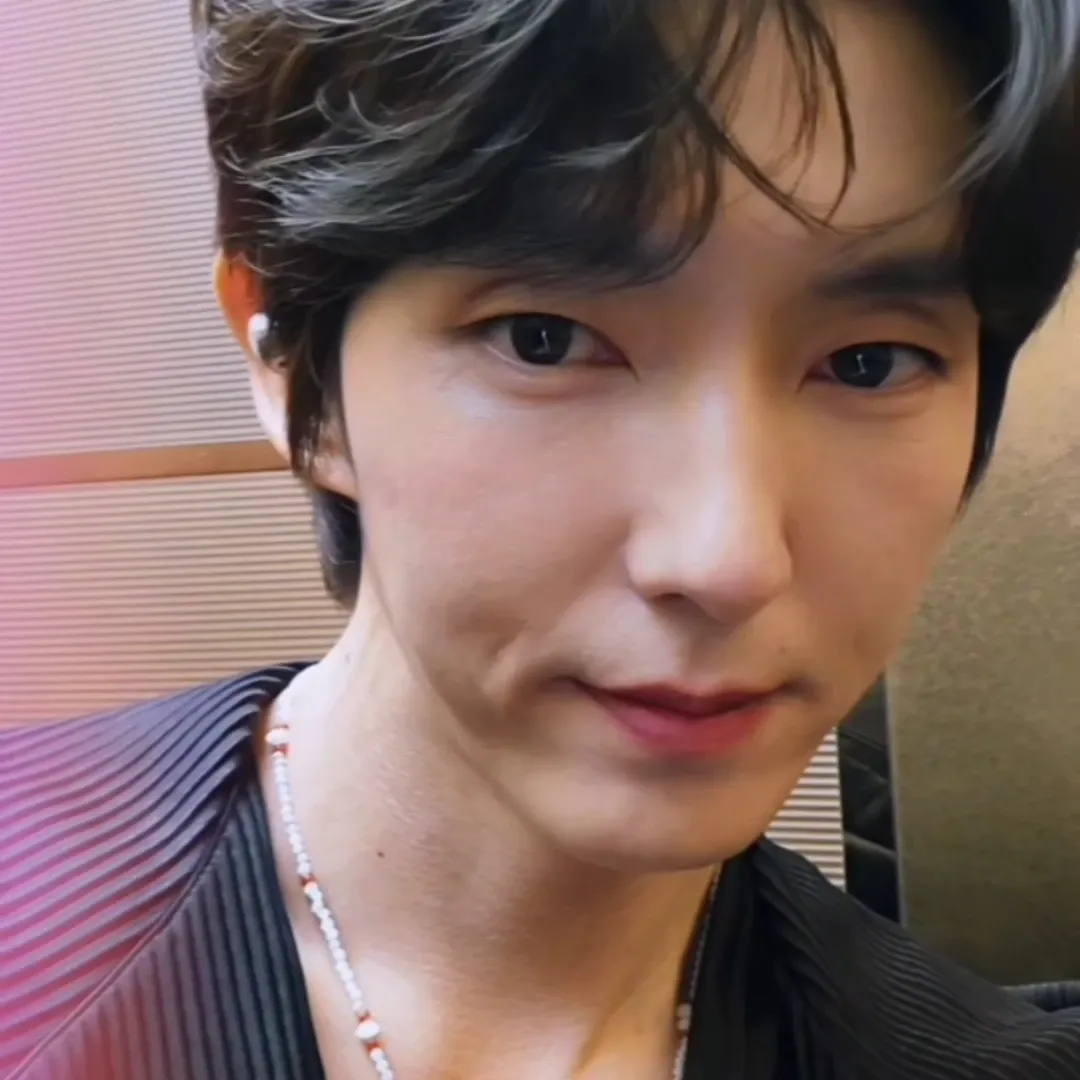 A moment captured by a fan of Lee Joongi