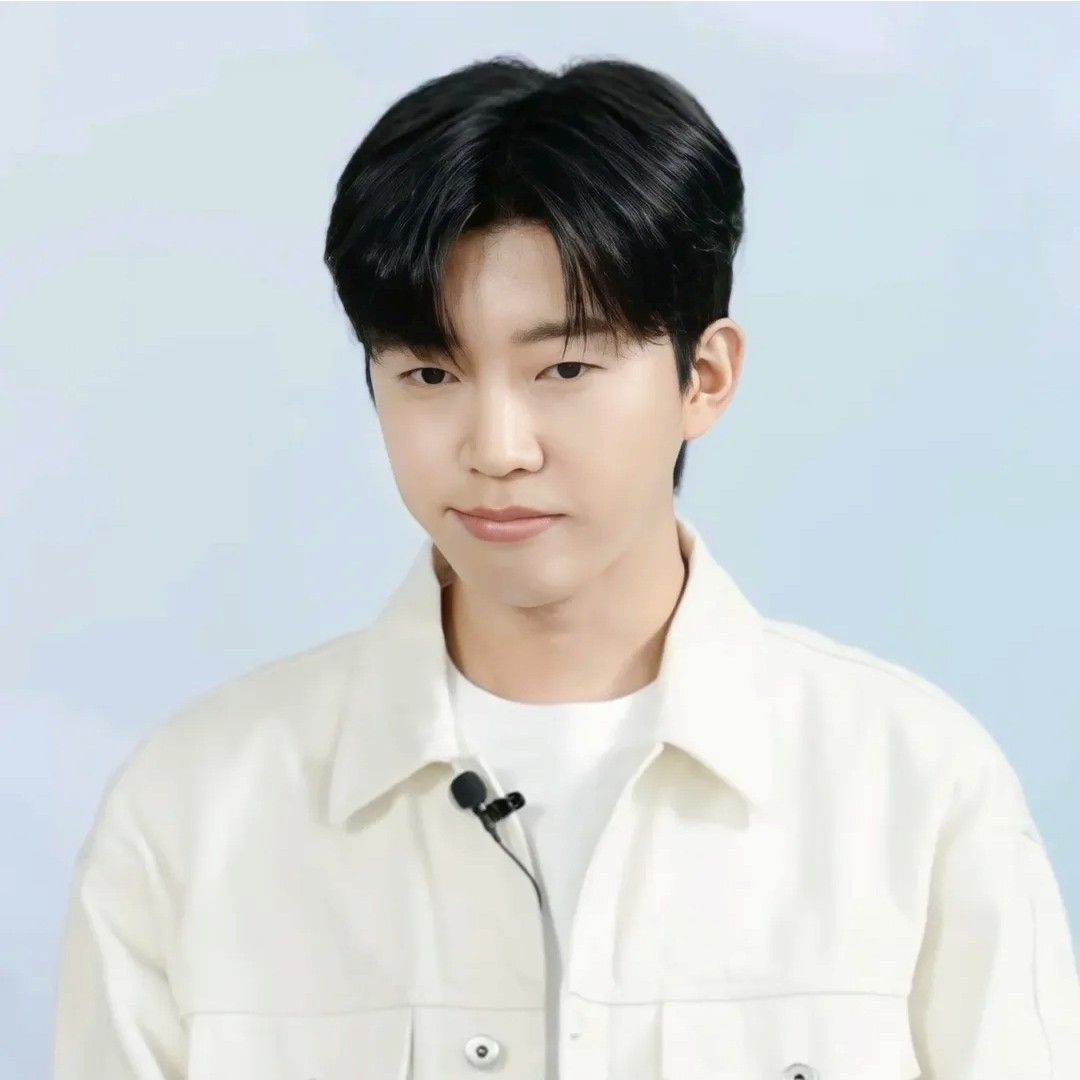 Cuplikan di balik layar dari Lim Youngwoong