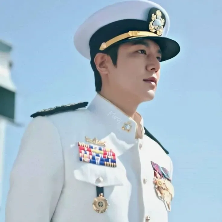 Recent activity shot of Lee Minho