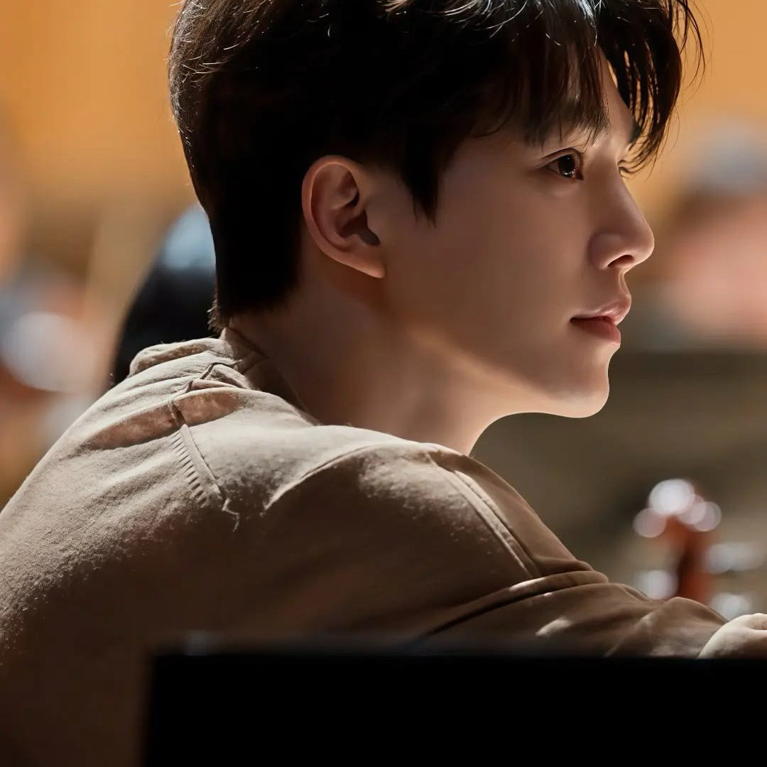 Recent activity shot of Song Kang