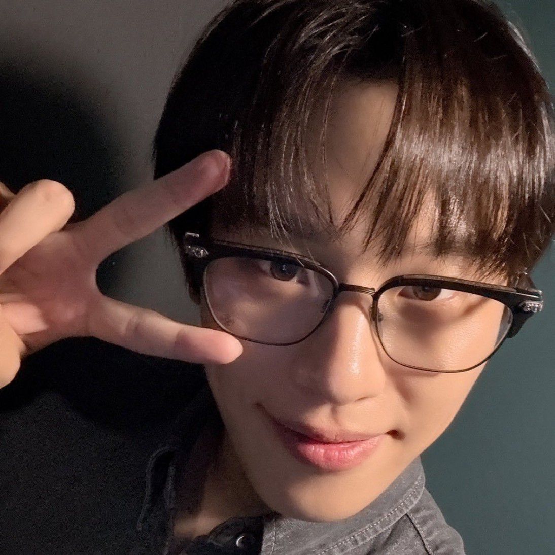 Behind-the-scenes cut of Kim Sungcheol