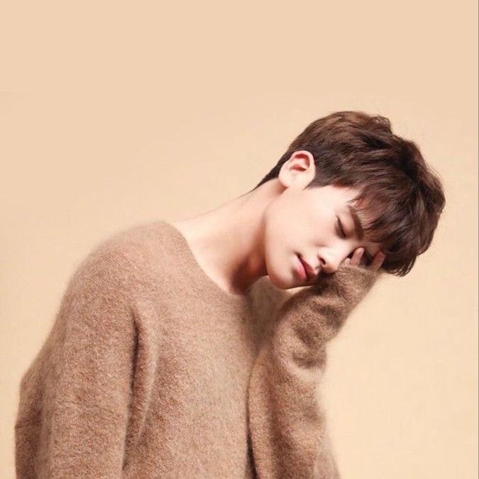 Behind-the-scenes cut of Park Hyungsik