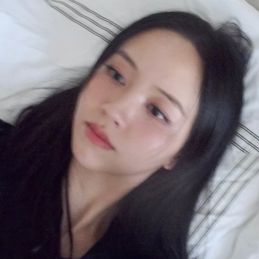 Behind-the-scenes cut of Kim Sohyun