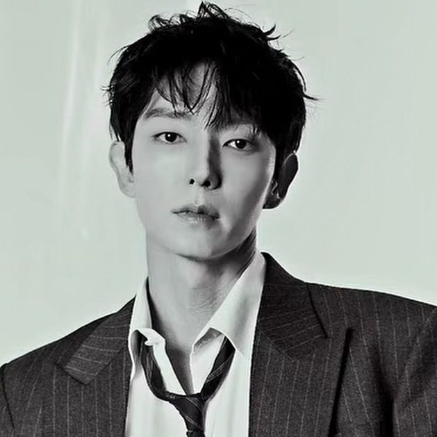 A moment captured by a fan of Lee Joongi