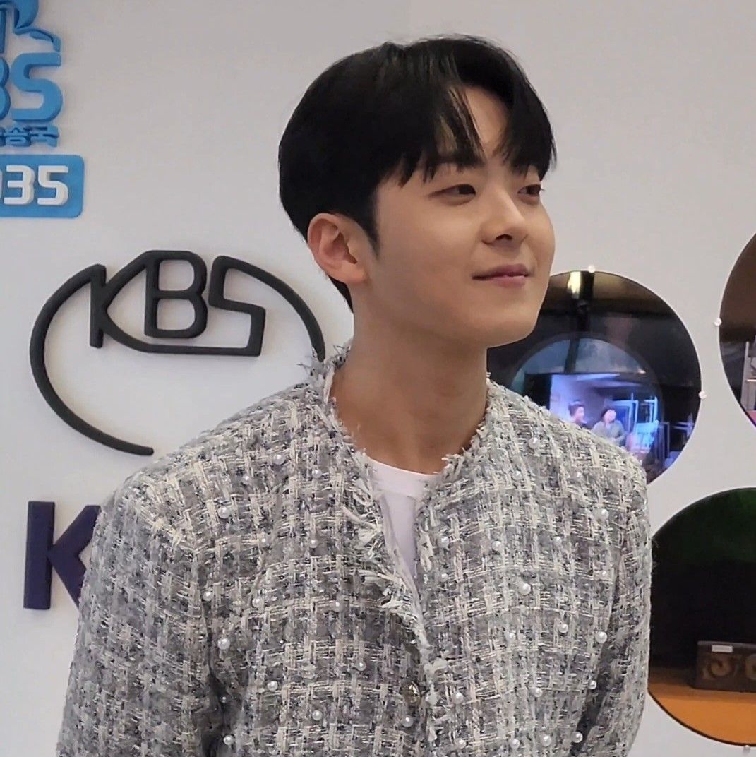 Behind-the-scenes cut of Park Minsu