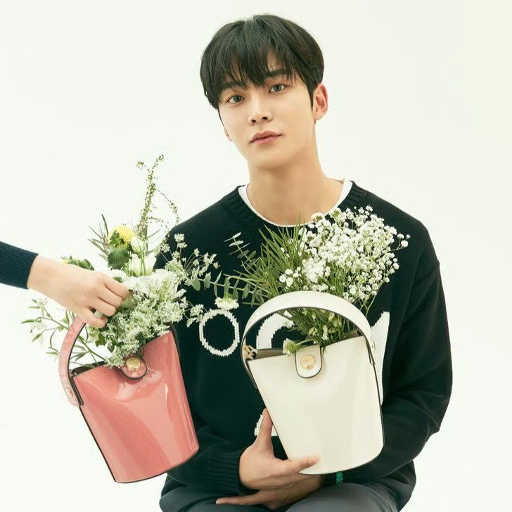 Behind-the-scenes cut of Rowoon