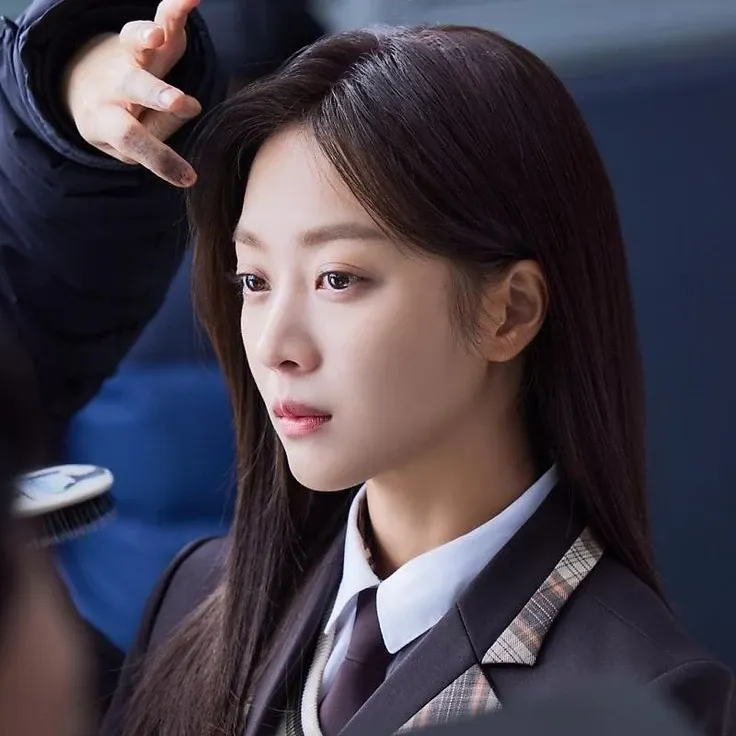 Behind-the-scenes cut of Cho Boah