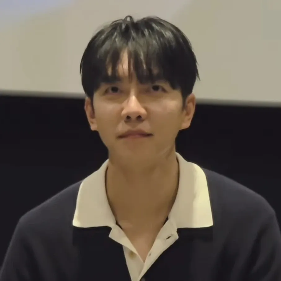 Foto kegiatan terbaru dari Lee Seunggi