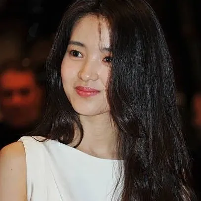 Behind-the-scenes cut of Kim Taeri