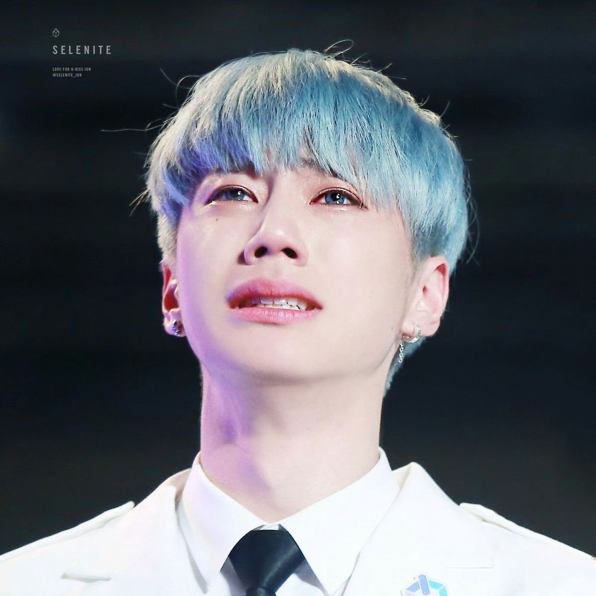 Behind-the-scenes cut of Lee Junyoung