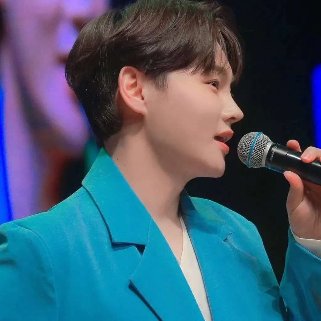 朴瑞镇的最新照片