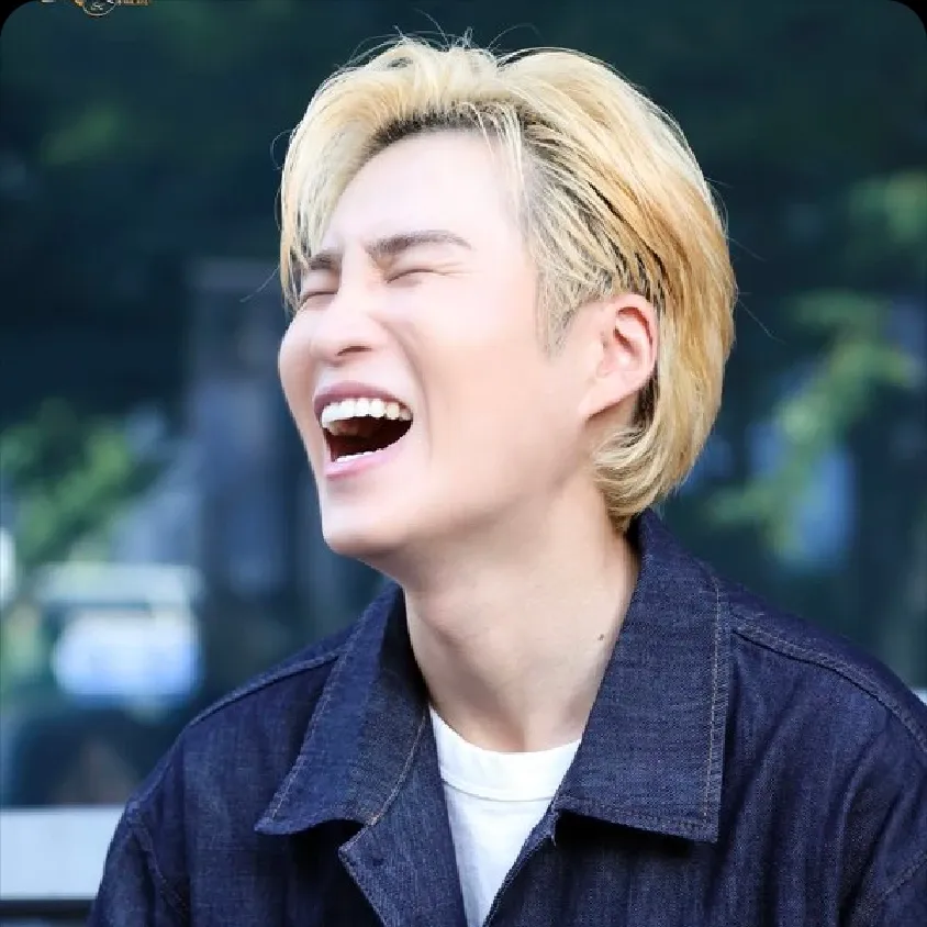 김희재의 비하인드 컷