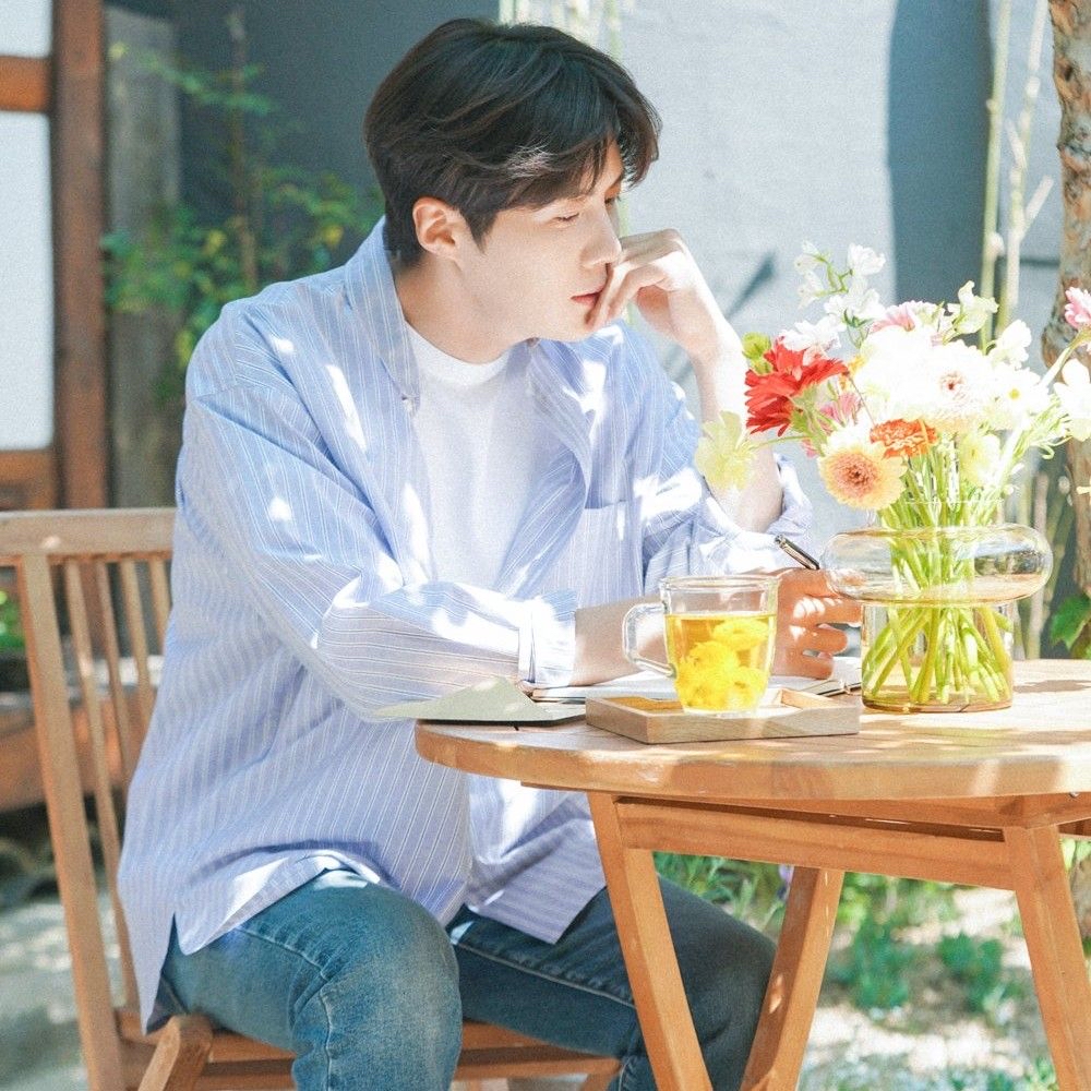 Recent activity shot of Kim Seonho