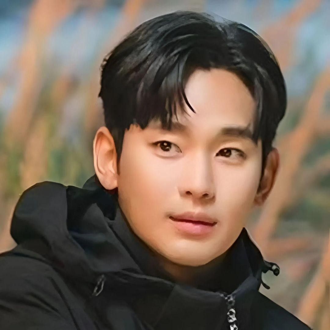 Latest photo of Kim Soohyun