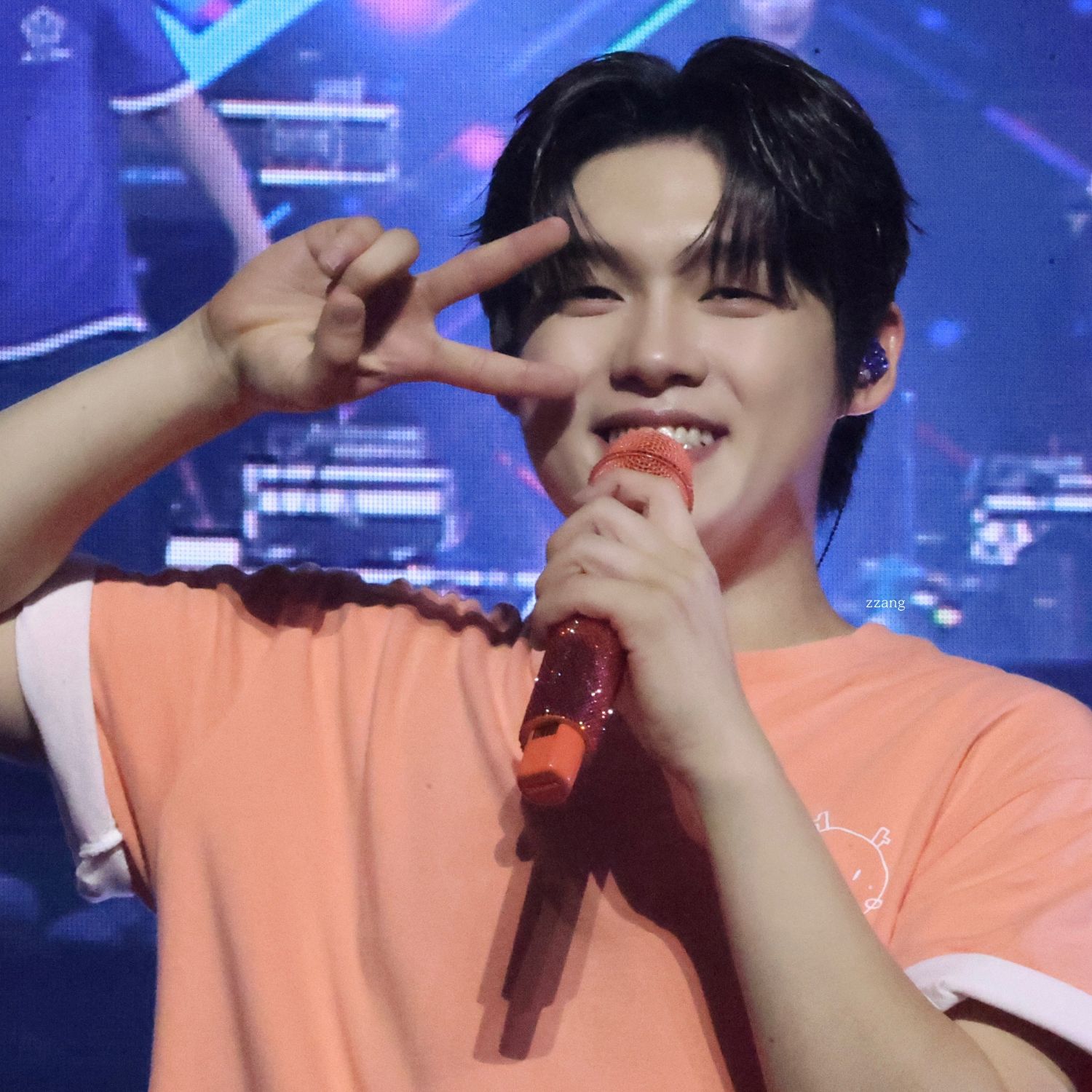 A moment captured by a fan of Choi Jaemyeong