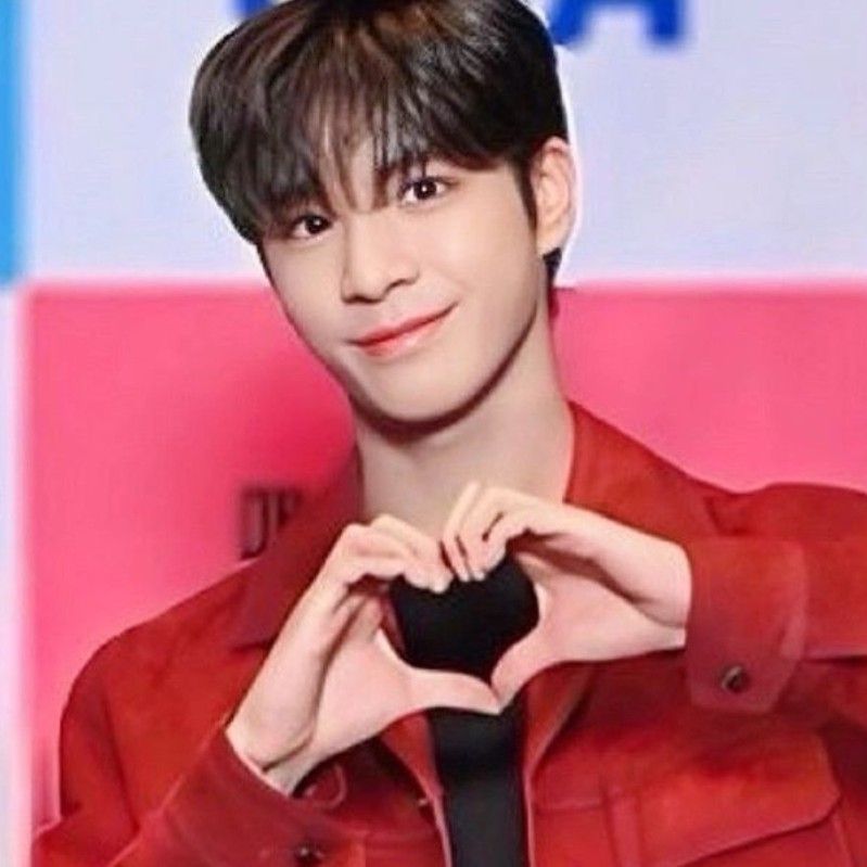 Recent activity shot of Jeong Dongwon