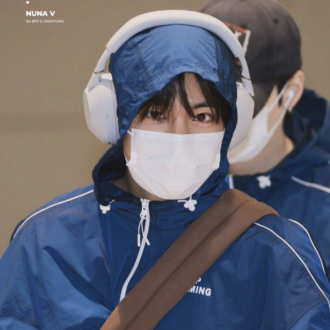 Recent activity shot of Kim Taehyung (V)