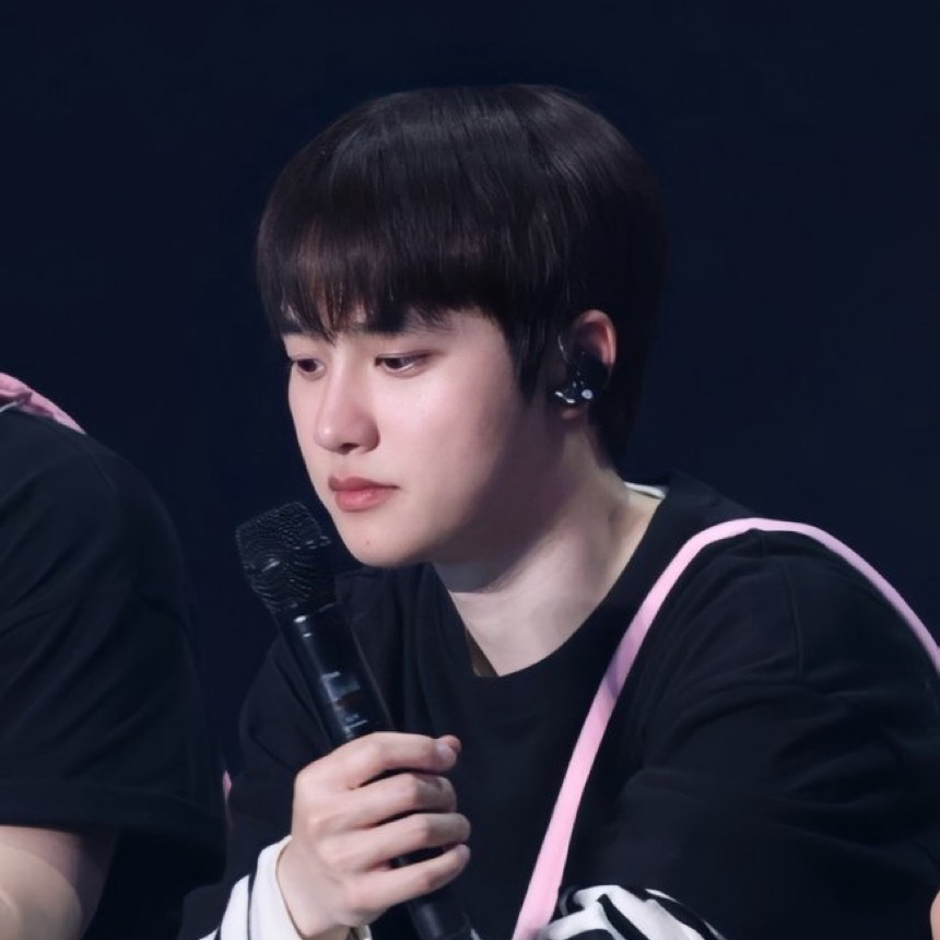 粉絲拍下的都暻秀 (D.O.)瞬間