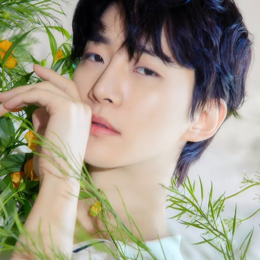 イ・ジュノの最近の活動ショット