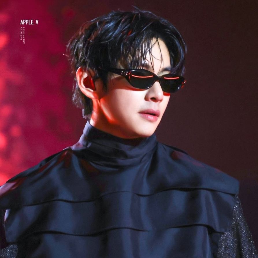 Konten selebriti populer yang sedang hangat di komunitas