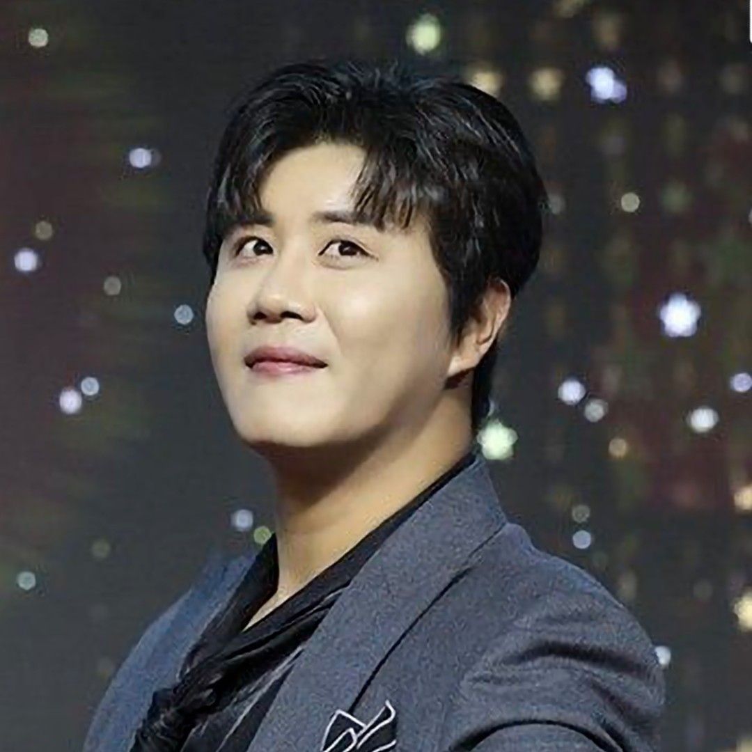 チン・ヘソンの最近の活動ショット