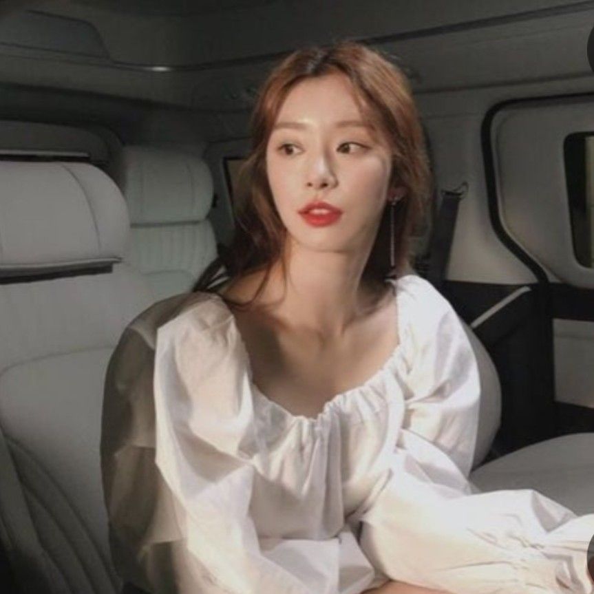 A moment captured by a fan of Lee Joobeen