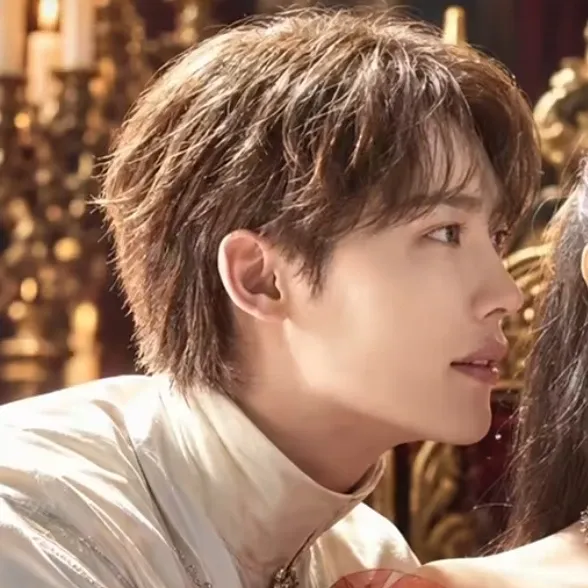 Latest photo of Lee Jongsuk