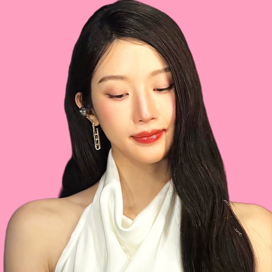 Behind-the-scenes cut of Mun Kayoung