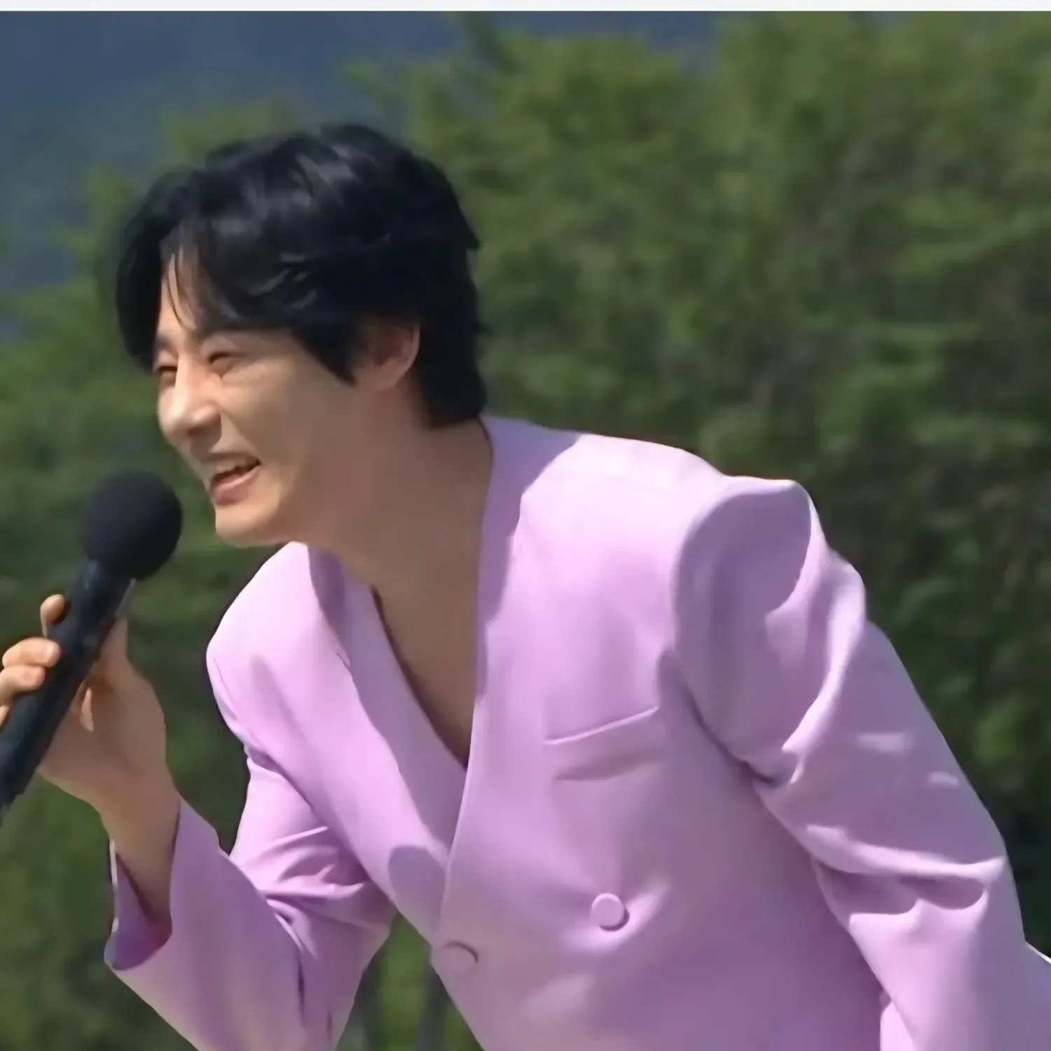 A moment captured by a fan of Kang Moonkyung