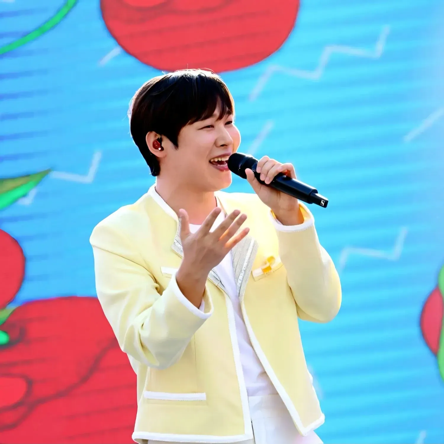 A moment captured by a fan of Jinuk