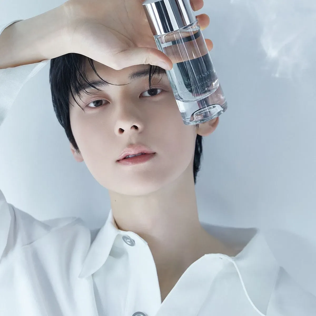 Behind-the-scenes cut of Hwang Minhyun