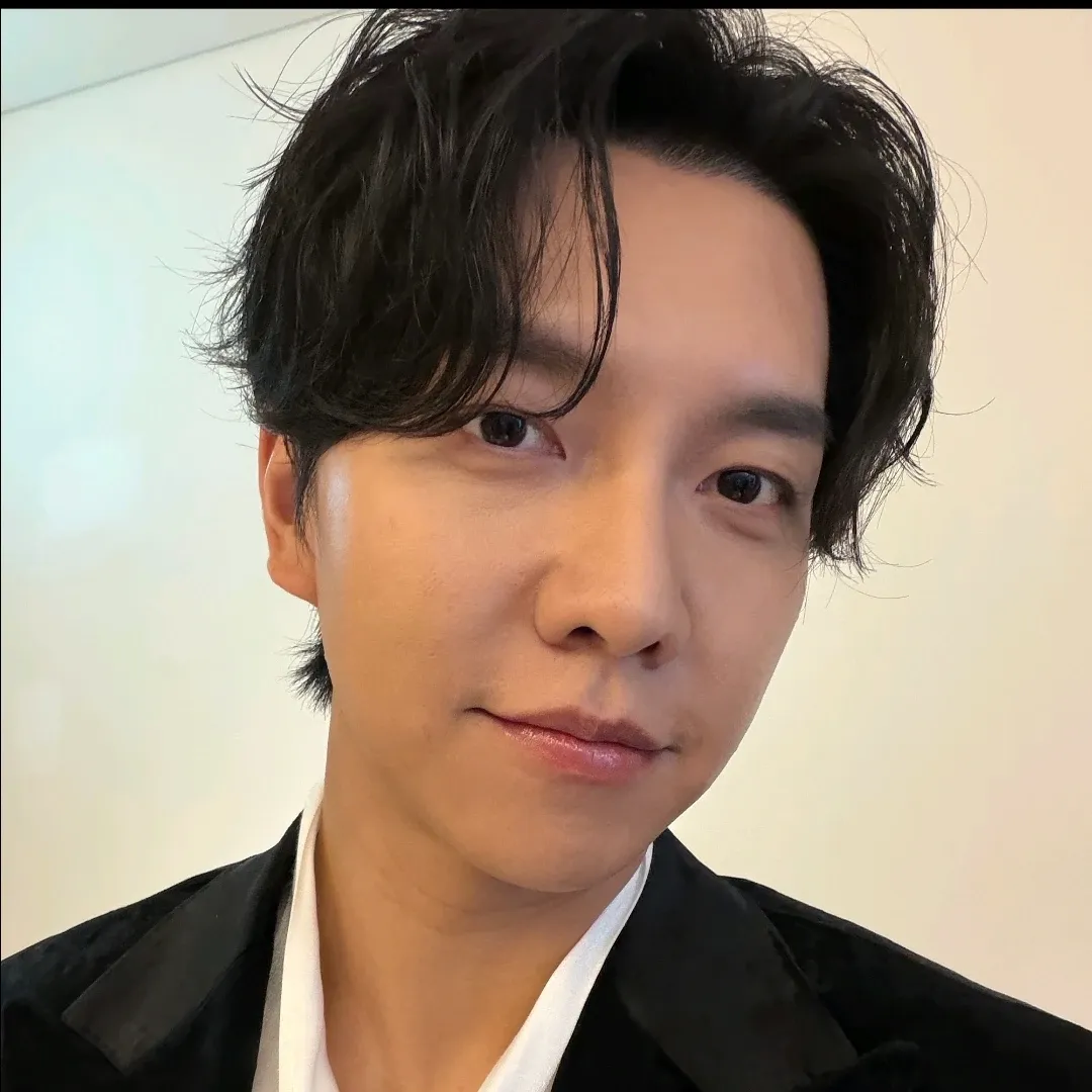 Latest photo of Lee Seunggi