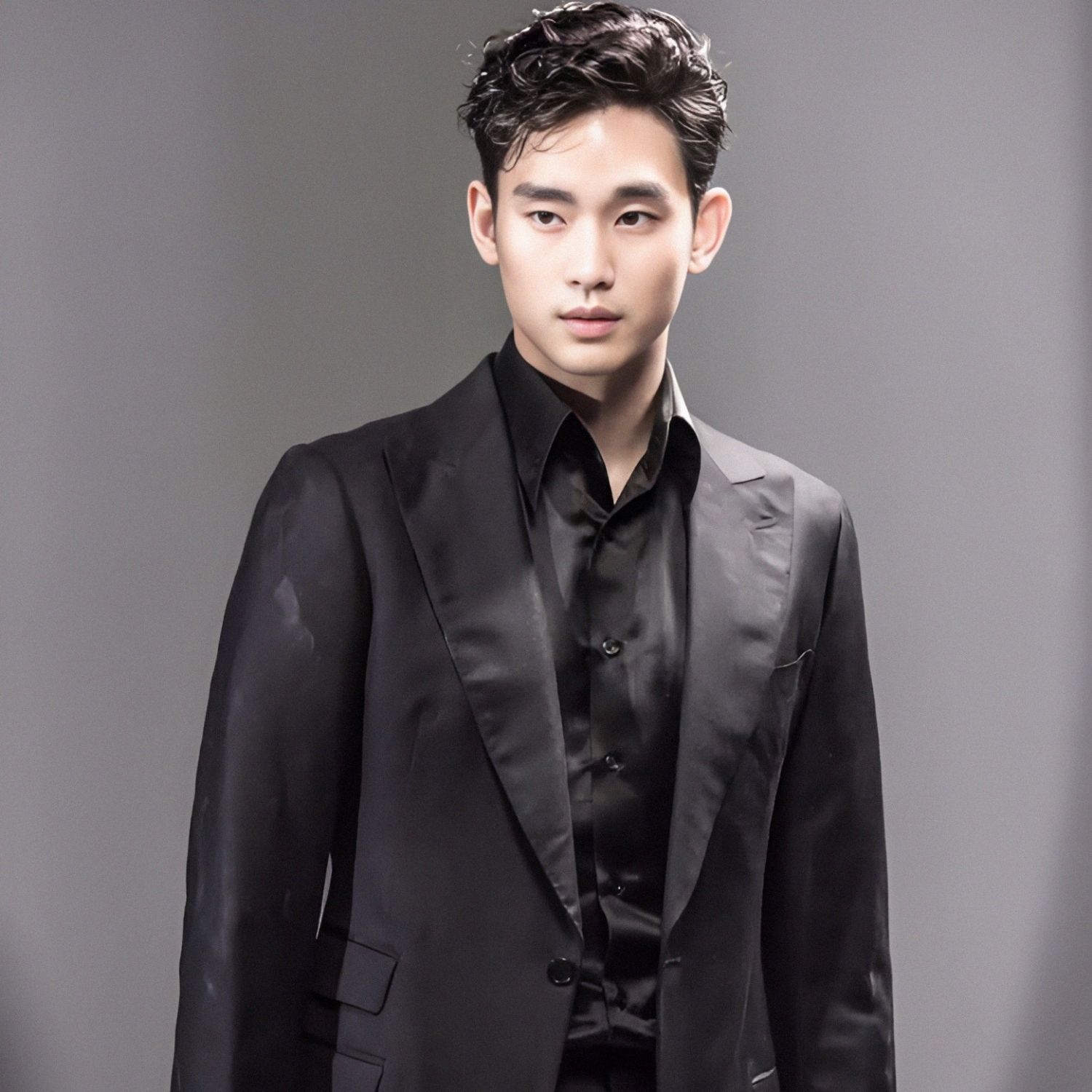 金秀賢的最新照片