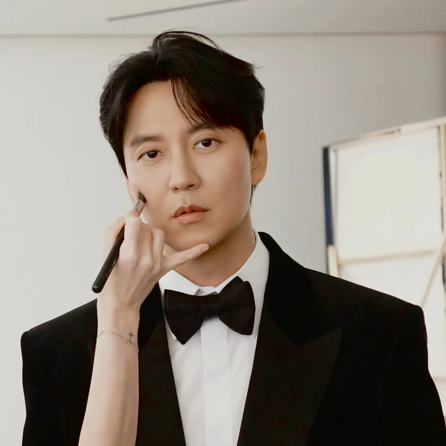 Behind-the-scenes cut of Kim Namgil