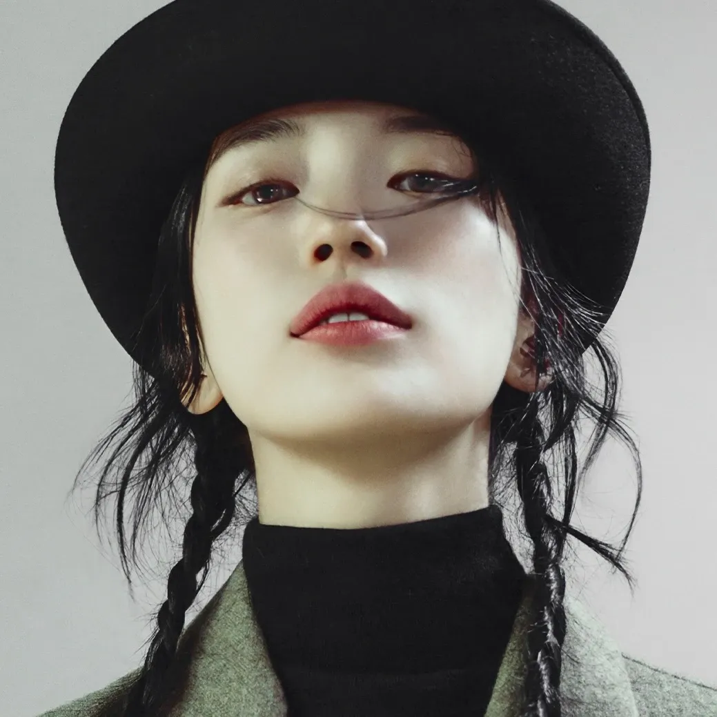 Recent activity shot of Bae Suzy