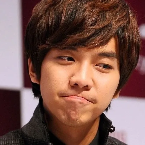 Latest photo of Lee Seunggi