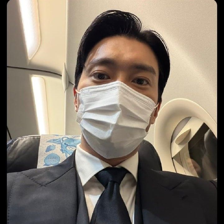 Latest photo of Choi Siwon