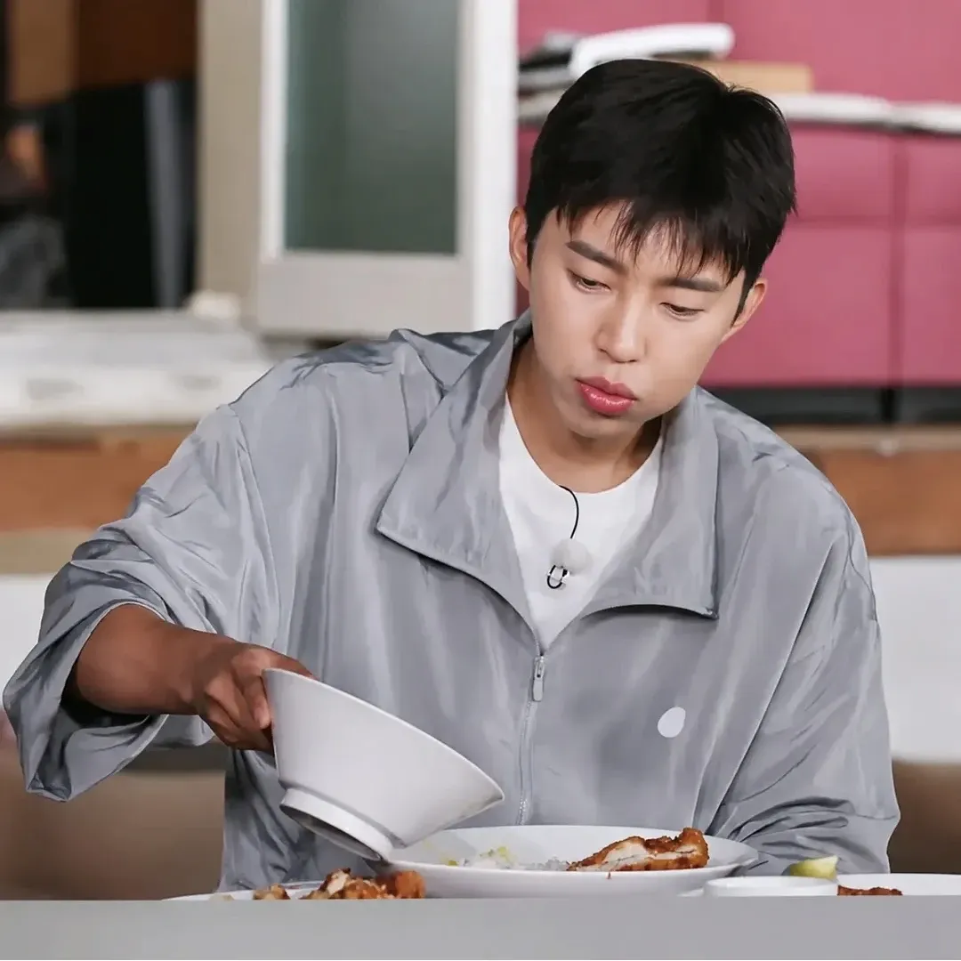 Cuplikan di balik layar dari Lim Youngwoong