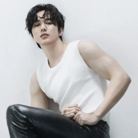 Recent activity shot of Yoo Seungho