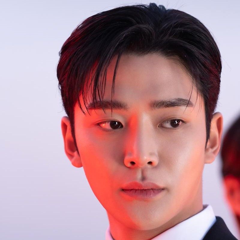 Cuplikan di balik layar dari Rowoon