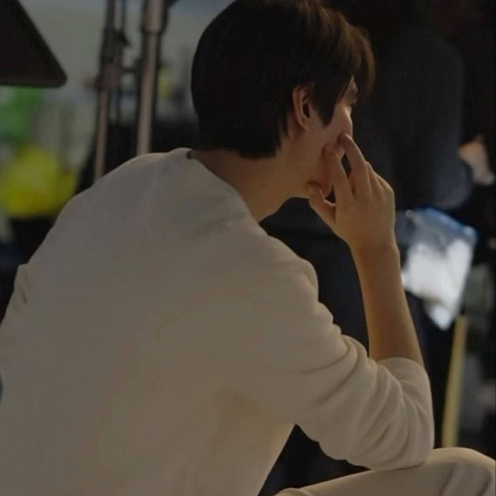 Behind-the-scenes cut of Lee Minho