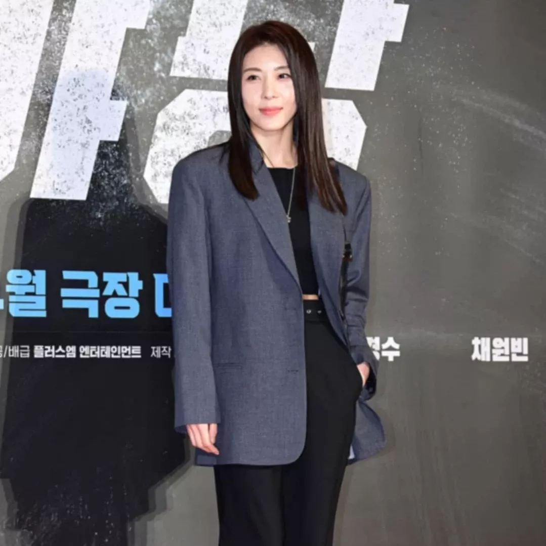 Behind-the-scenes cut of Ha Jiwon