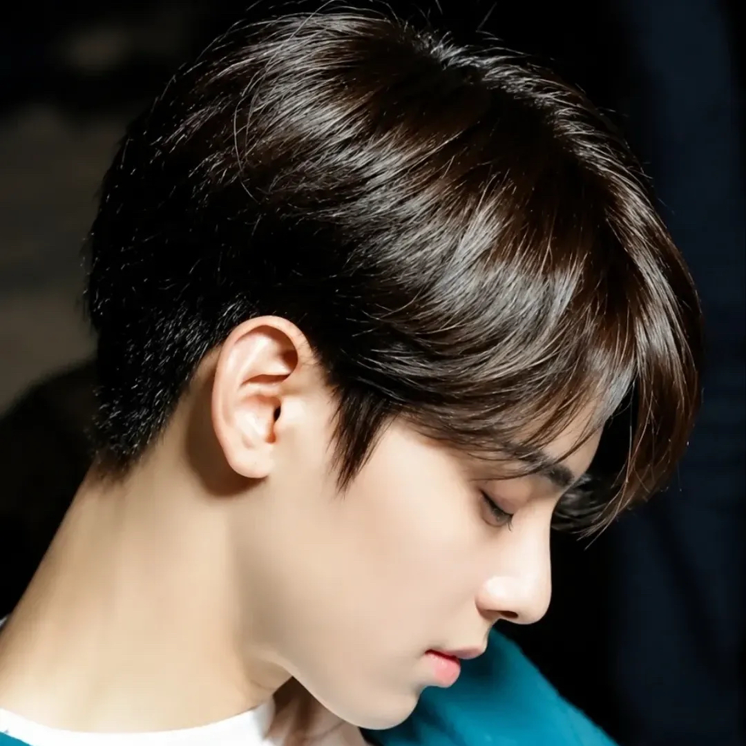 Recent activity shot of Cha Eunwoo