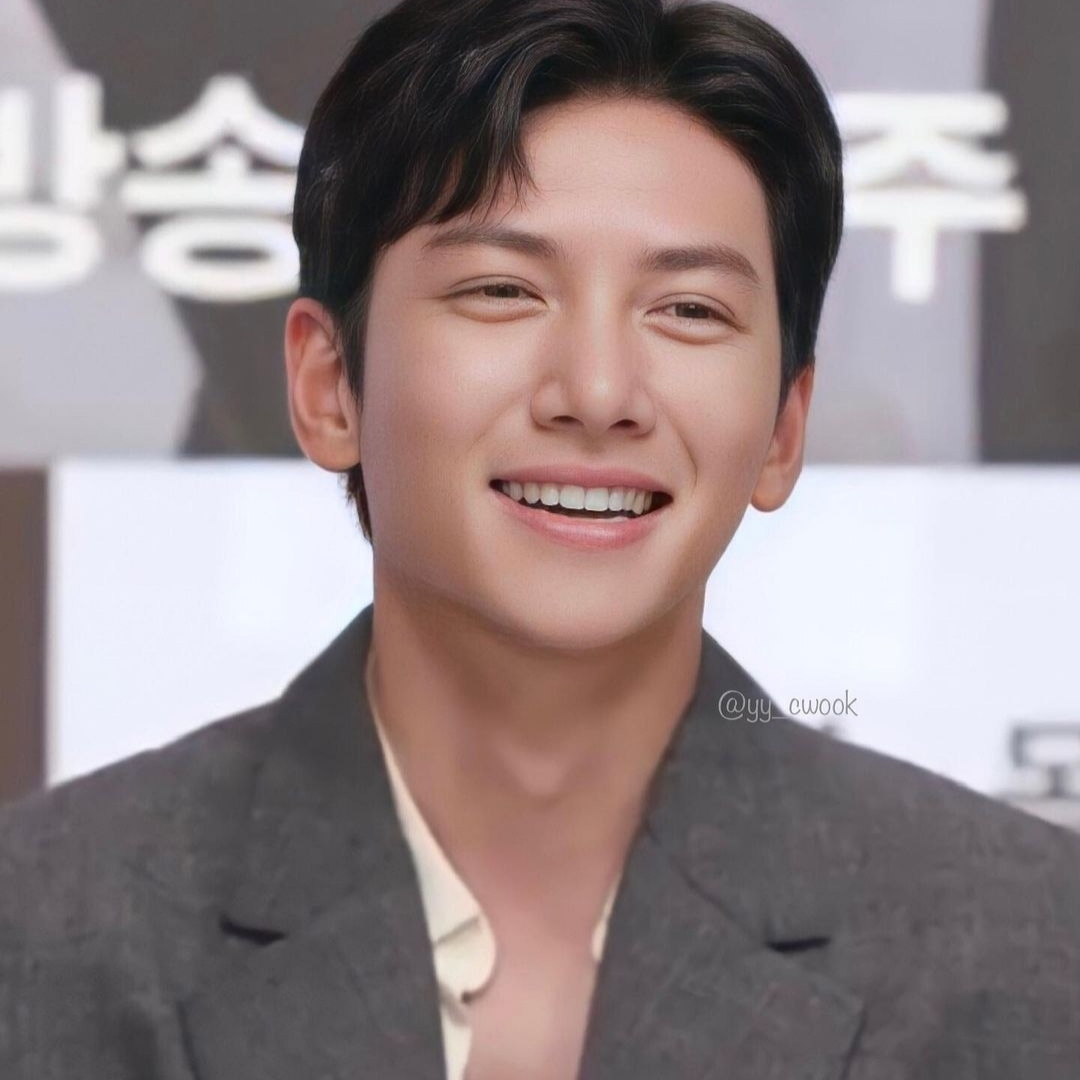 지창욱의 최신 사진